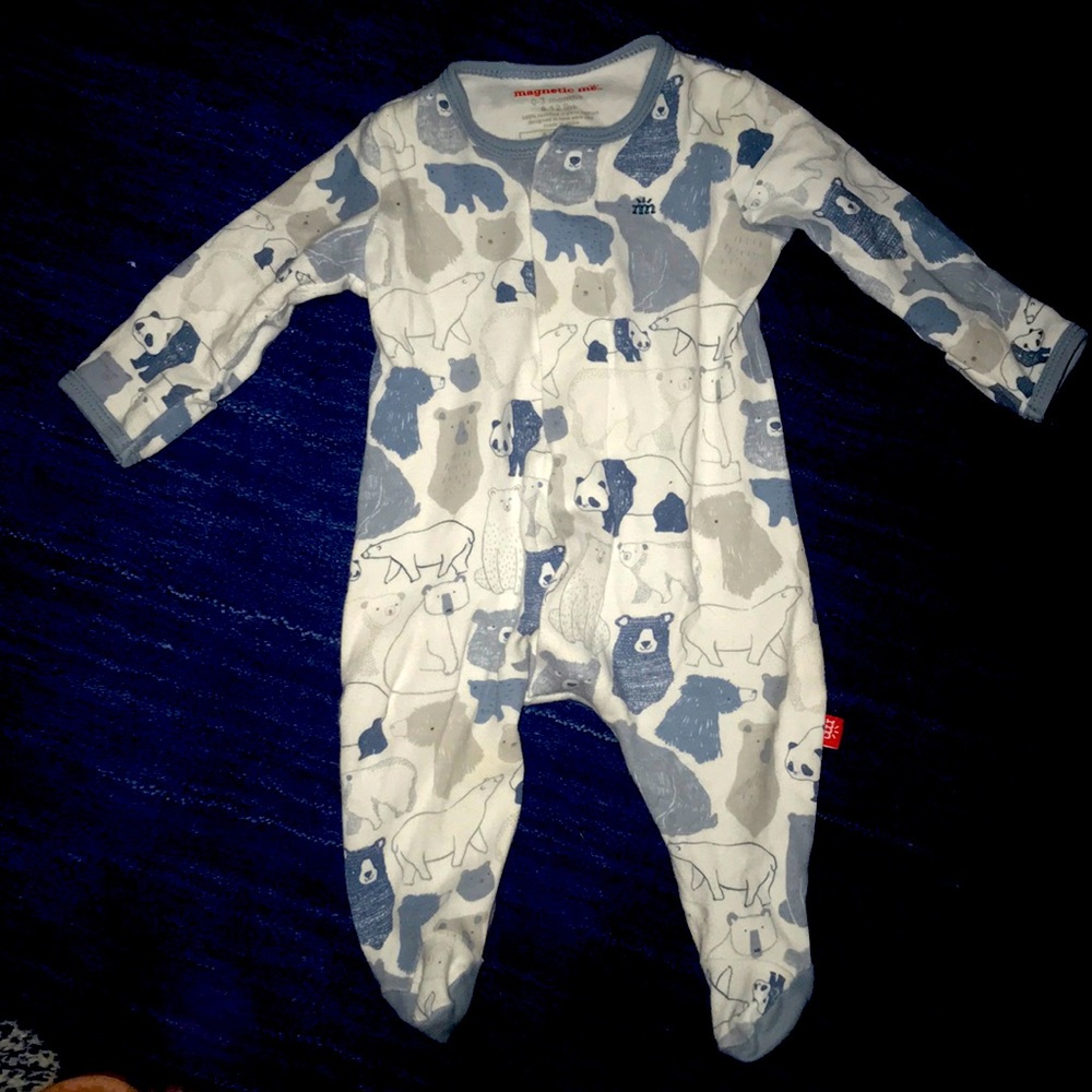 Magnetic Me onesie! 0-3 months or 8-12 lbs.